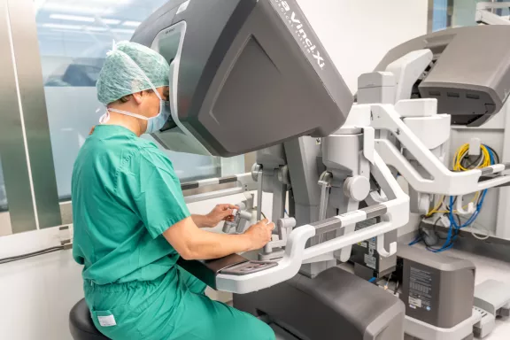 Minimal-invasiver Eingriff per Operationsroboter DaVinci®